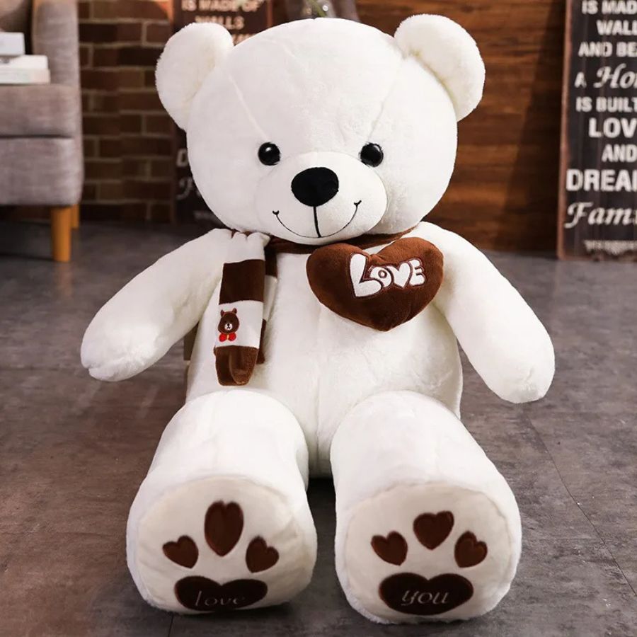 Enorme ours en sale peluche