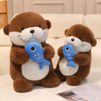 peluche-loutre-marron-poisson